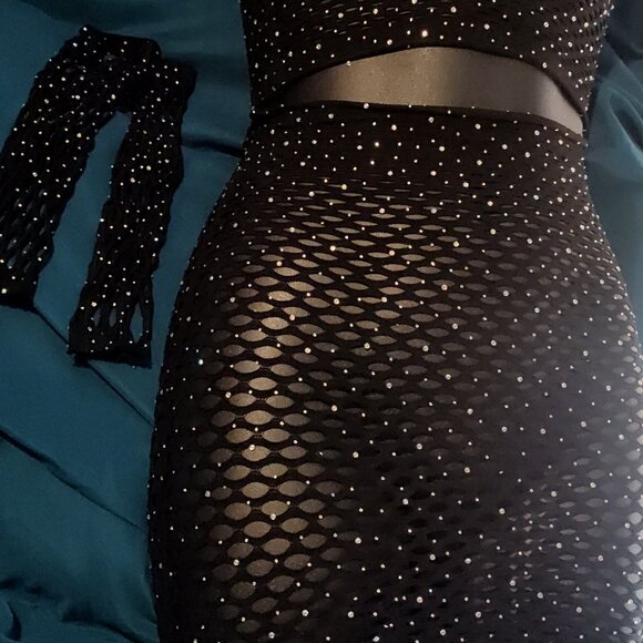 4 piece Fishnet skirt top & gloves set NEW - Picture 6 of 15